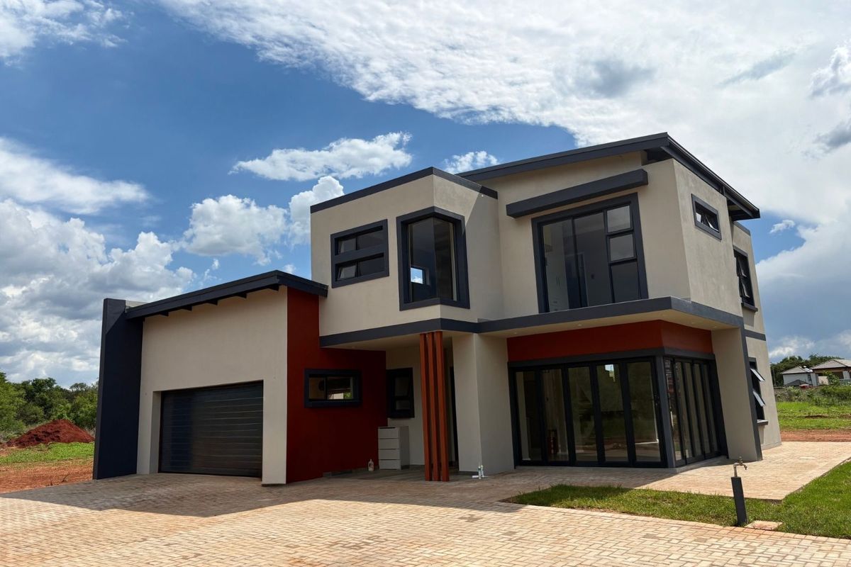 House For Sale in Eldorette - Photo 2