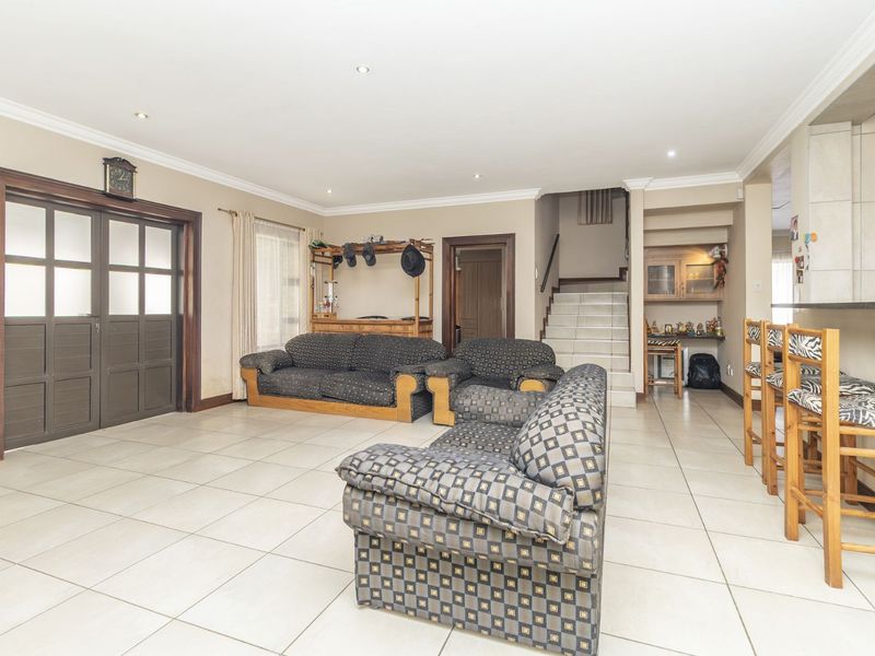 House For Sale in Honeydew Manor - Photo 9