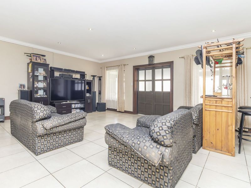 House For Sale in Honeydew Manor - Photo 7