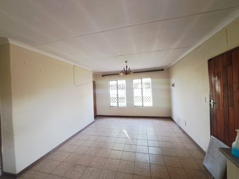 House For Sale in Nellmapius - Photo 7