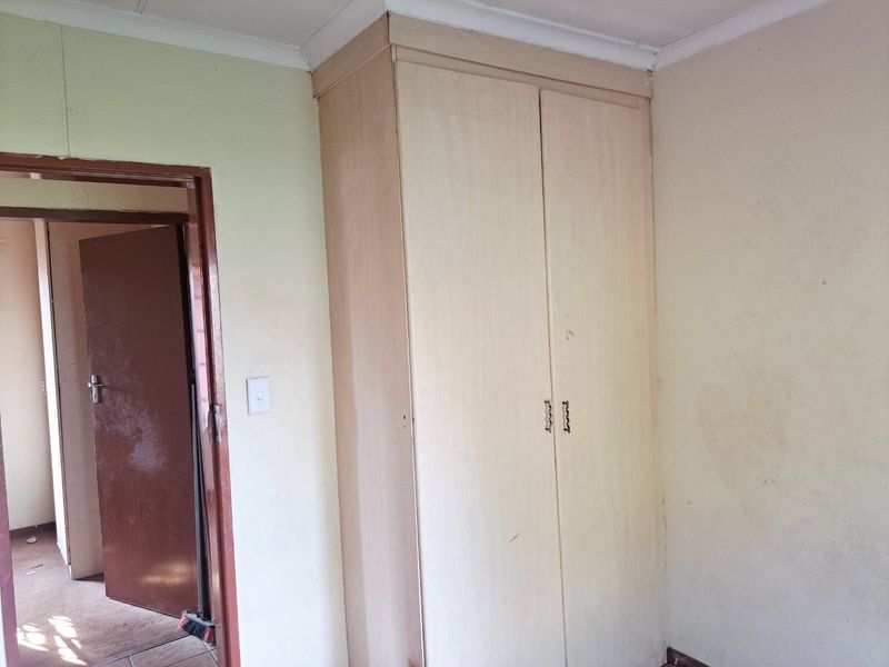 House For Sale in Nellmapius - Photo 10