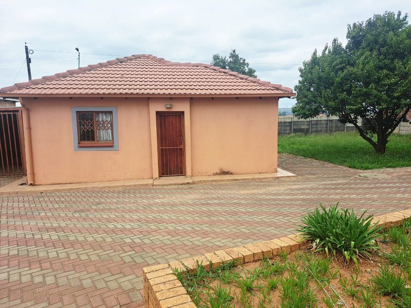 House For Sale in Nellmapius - Photo 4