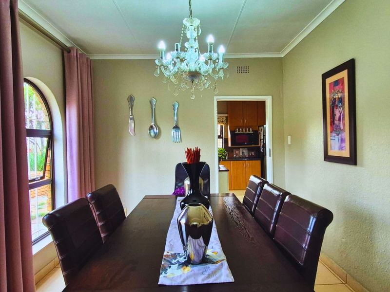 House For Sale in Birchleigh North - Photo 10