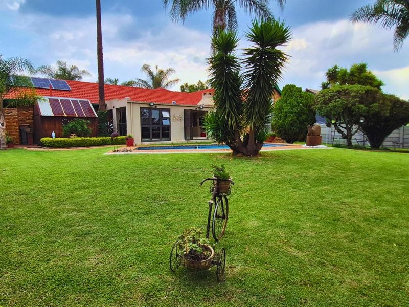 House For Sale in Birchleigh North - Photo 2