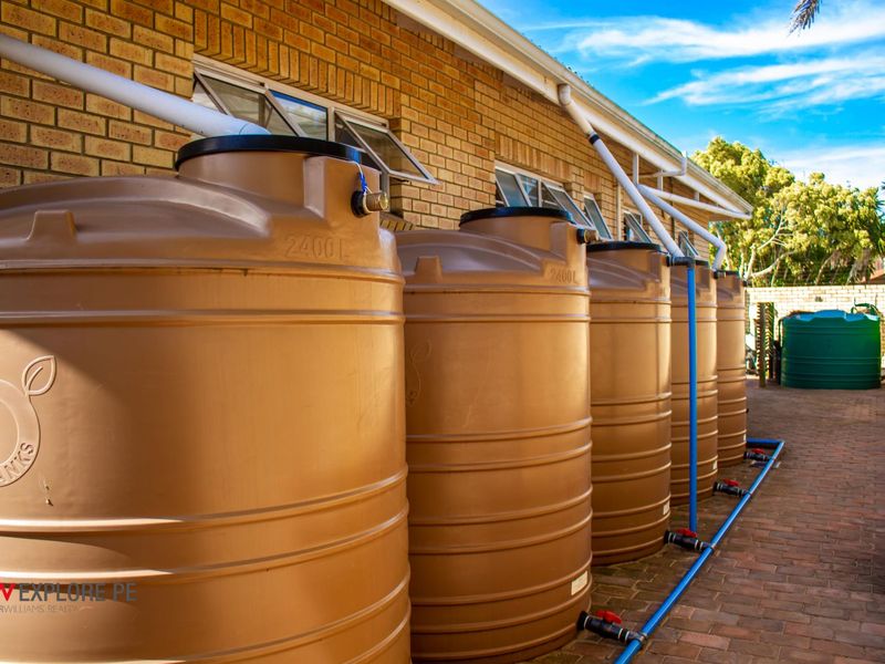 House For Sale in Summerstrand - Photo 9