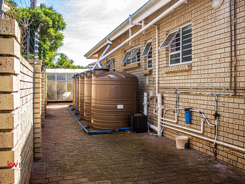 House For Sale in Summerstrand - Photo 10