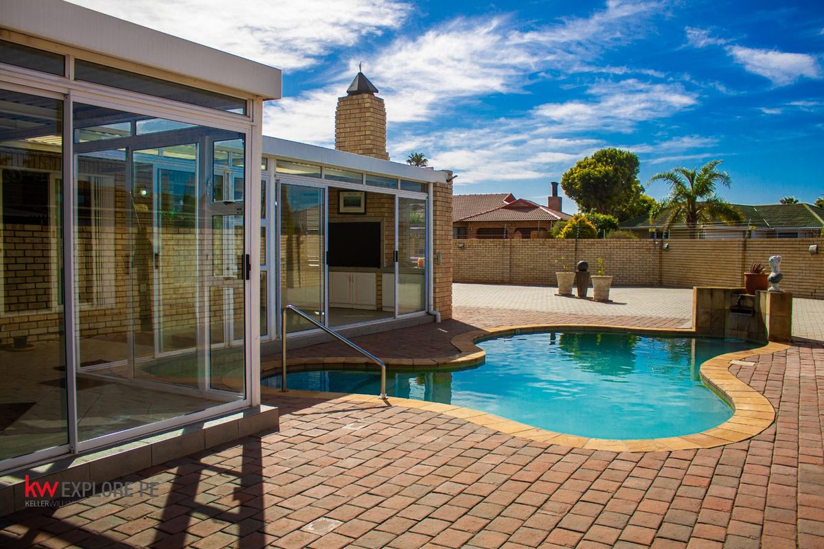 House For Sale in Summerstrand - Photo 3