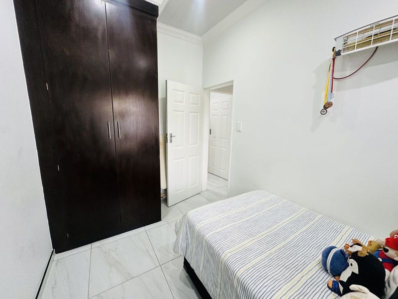 Townhouse For Sale in Terra Nova - Photo 10