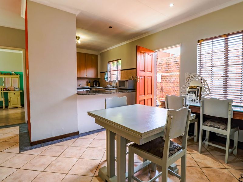 Townhouse For Sale in Monavoni - Photo 5