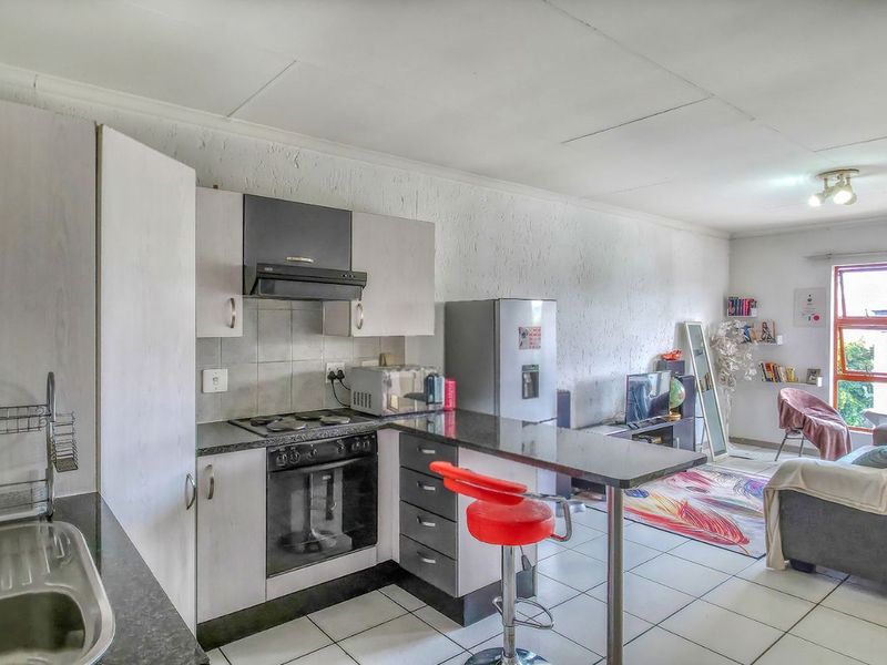 Apartment For Sale in Ferndale - Photo 3