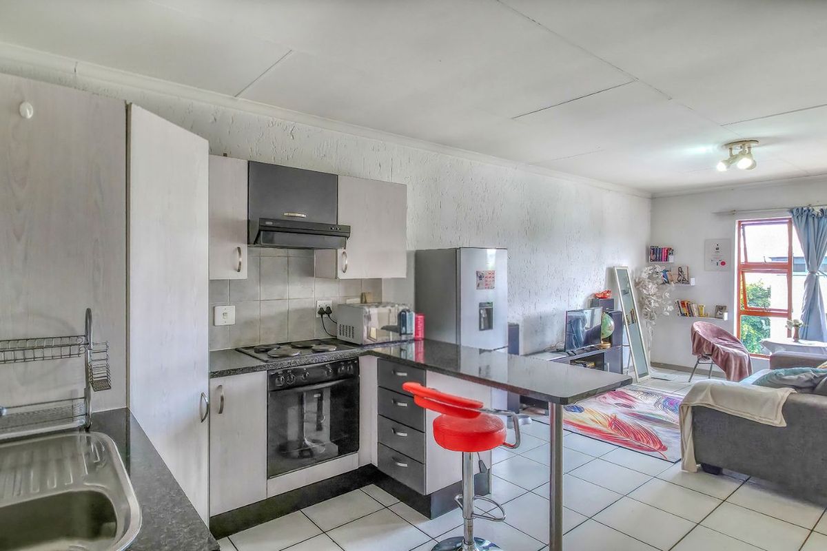 Apartment For Sale in Ferndale - Photo 3