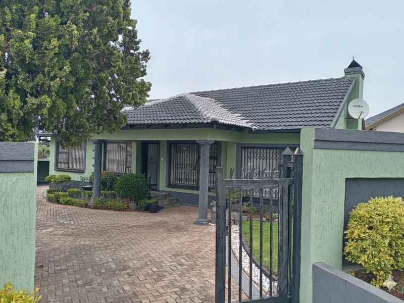 House For Sale in Witpoortjie - Photo 9