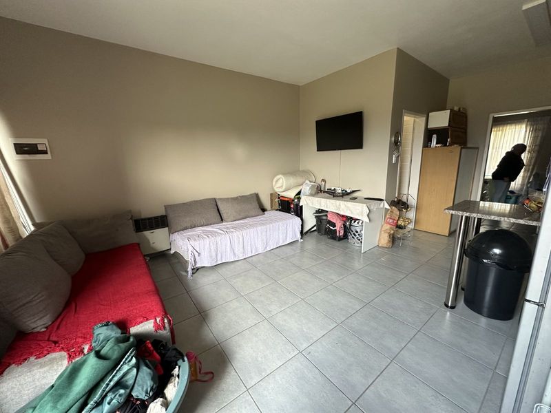 Apartment For Sale in Terra Nova - Photo 2