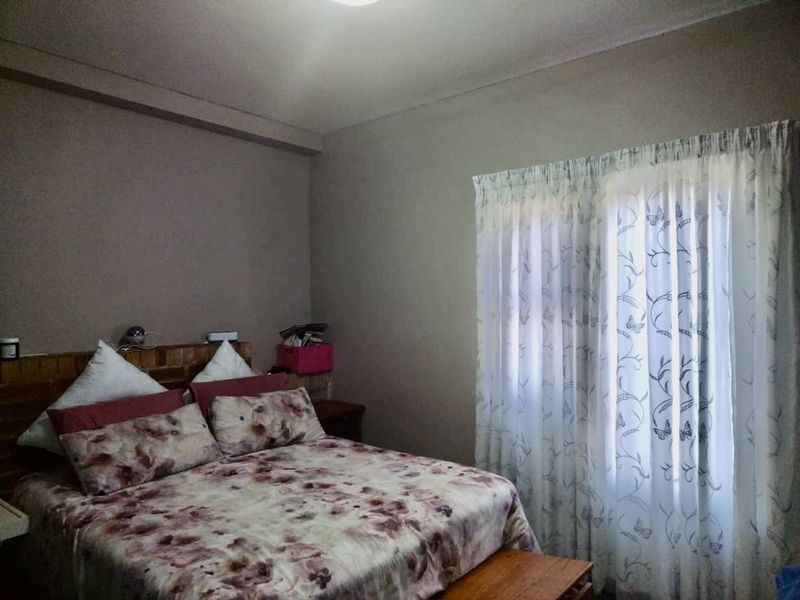 Apartment For Sale in Terra Nova - Photo 6