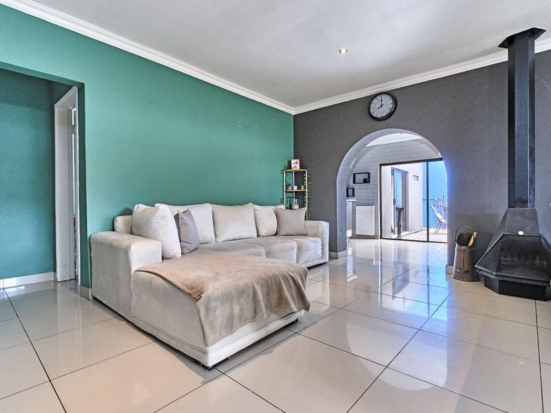 House For Sale in Greymont - Photo 7