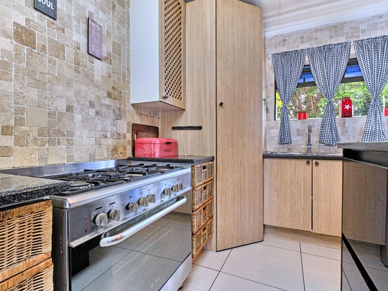 House For Sale in Greymont - Photo 6