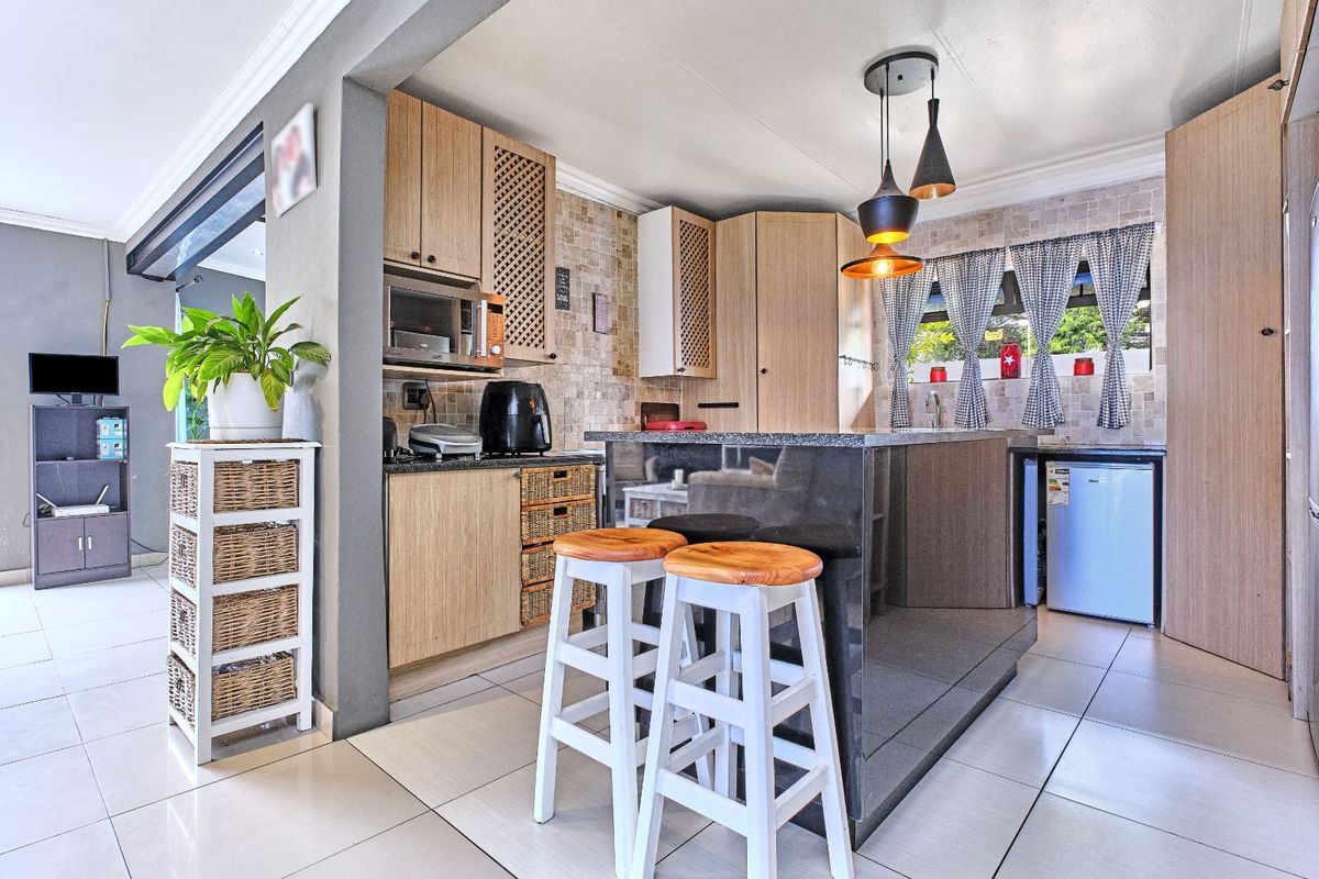 House For Sale in Greymont - Photo 4