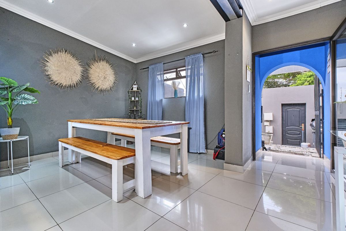 House For Sale in Greymont - Photo 3