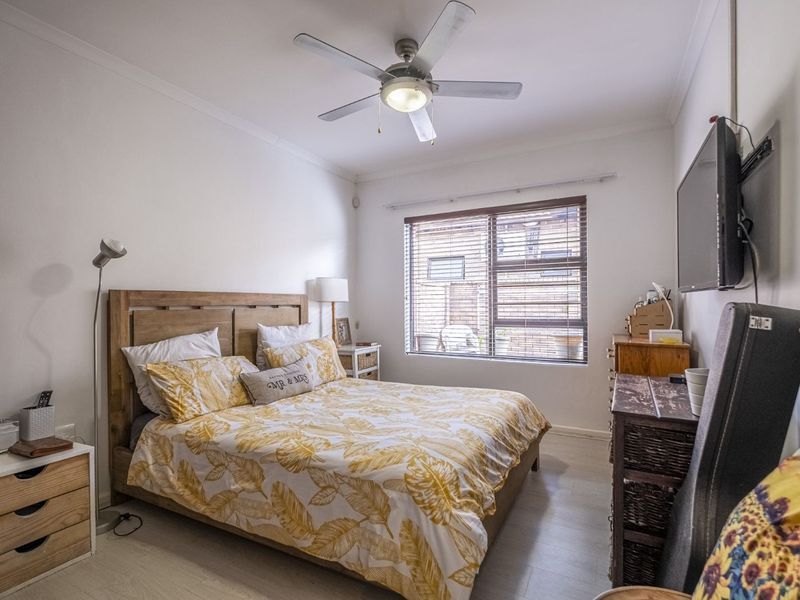 Townhouse For Sale in South End - Photo 9