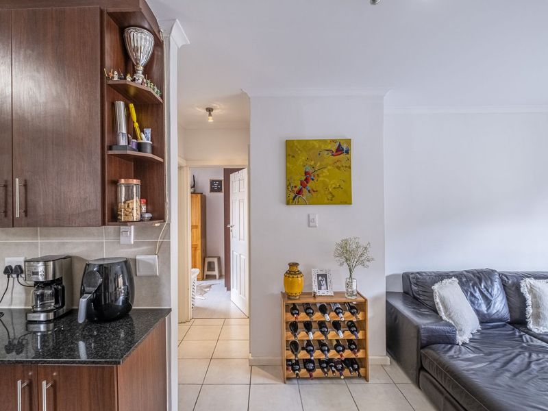 Townhouse For Sale in South End - Photo 8