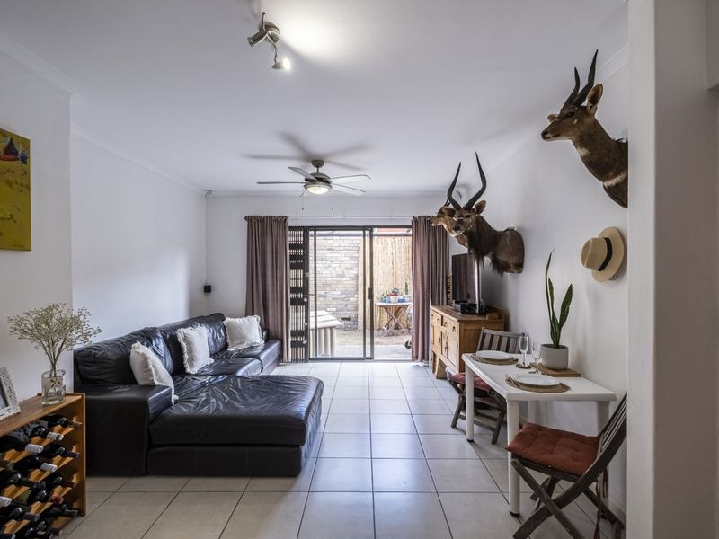 Townhouse For Sale in South End - Photo 6