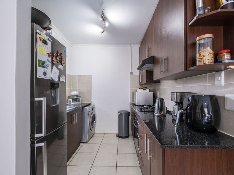 Townhouse For Sale in South End - Photo 4