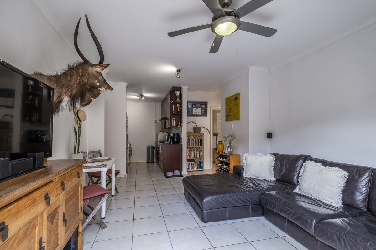 Townhouse For Sale in South End - Photo 3