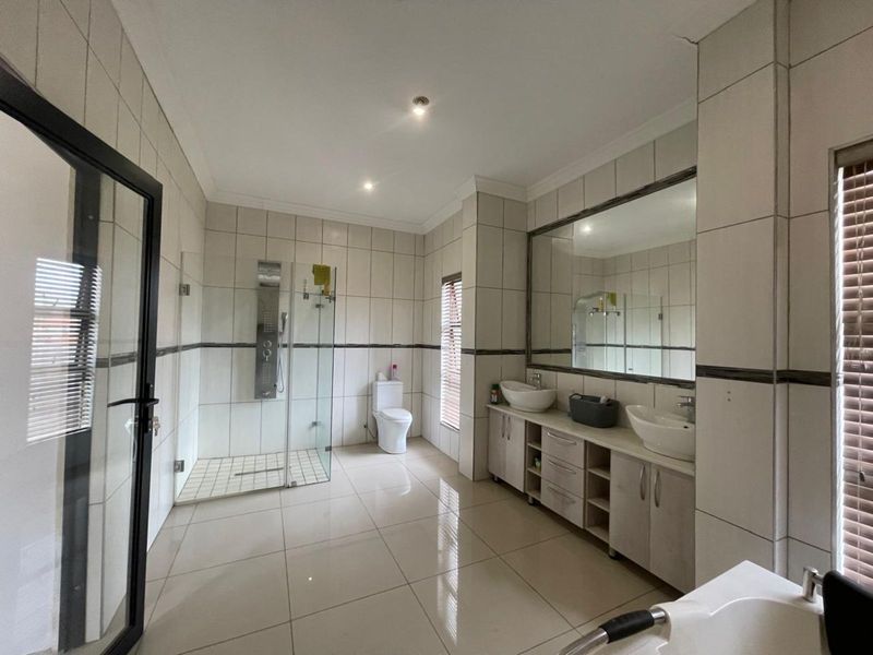 House For Sale in Magaliesberg Country Estate - Photo 9