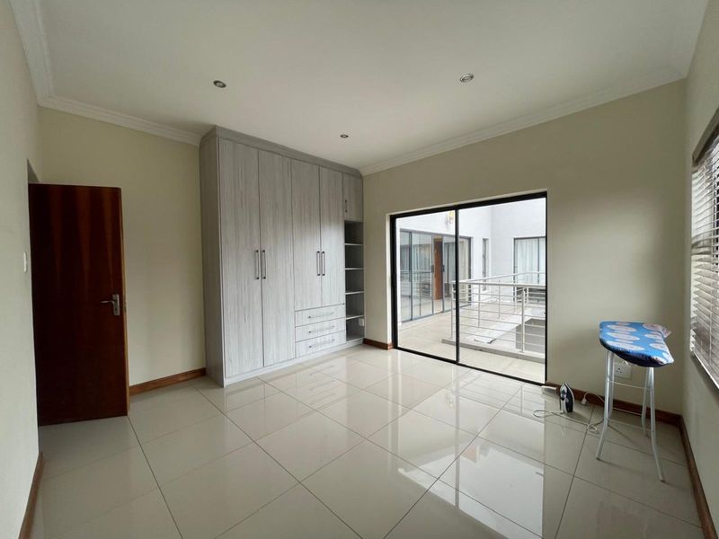 House For Sale in Magaliesberg Country Estate - Photo 4