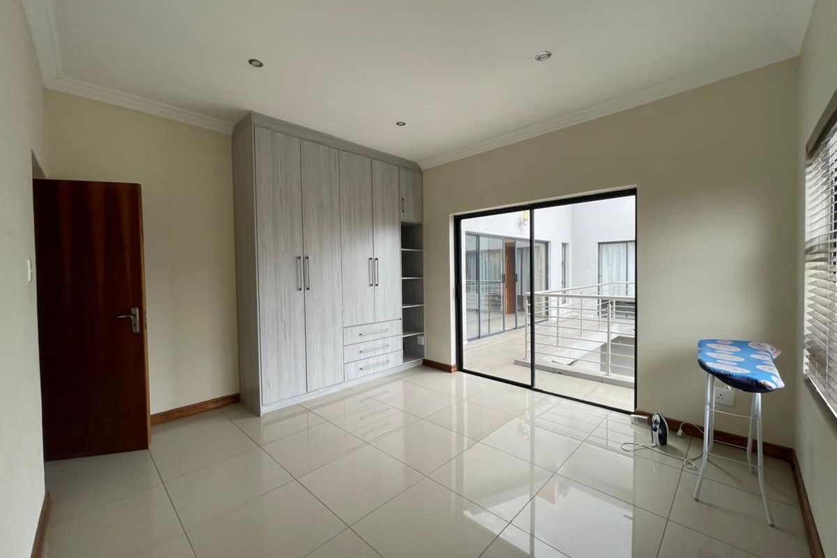 House For Sale in Magaliesberg Country Estate - Photo 4