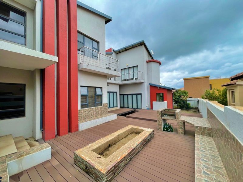 House For Sale in Magaliesberg Country Estate - Photo 3