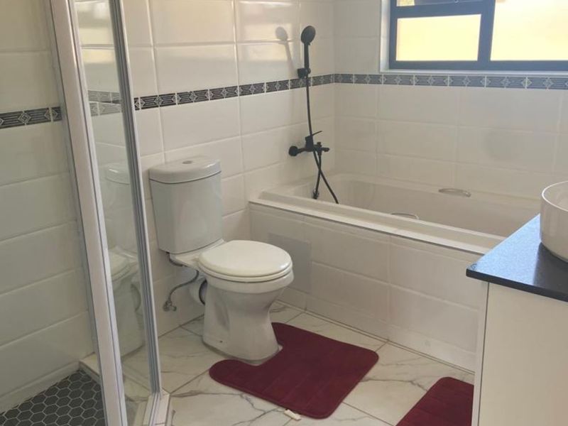 House For Sale in Heatherview - Photo 10