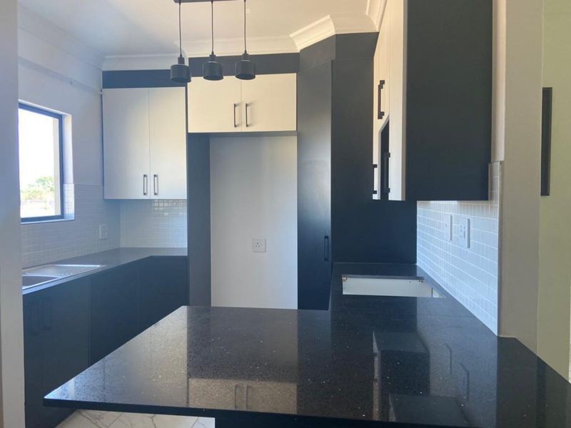 House For Sale in Heatherview - Photo 4