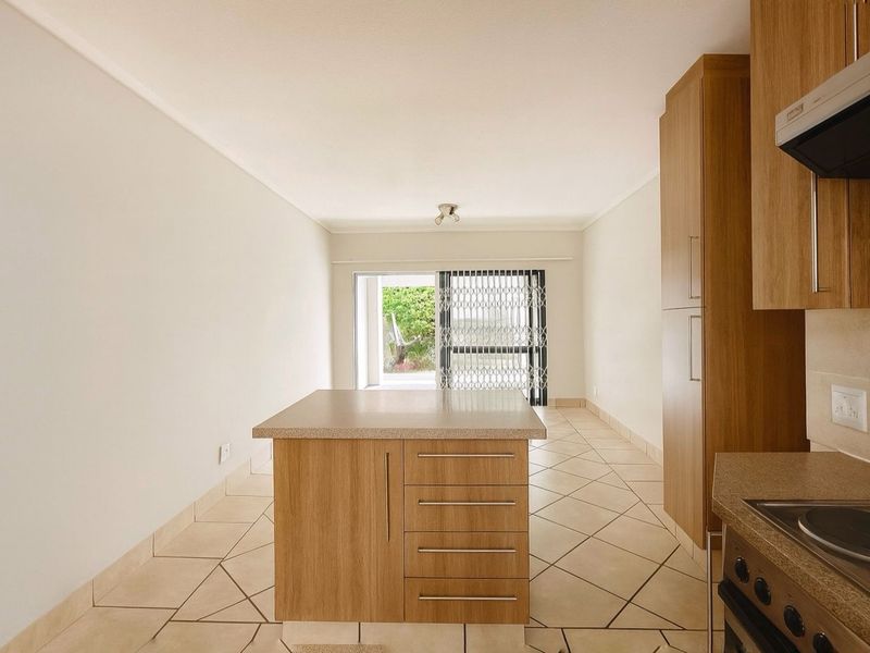 Apartment For Sale in Douglasdale - Photo 4