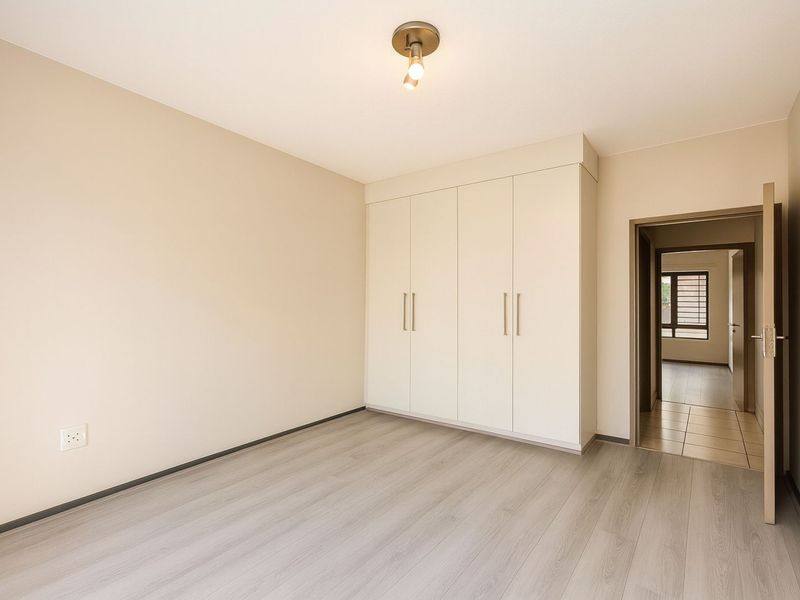 Apartment For Sale in Douglasdale - Photo 9