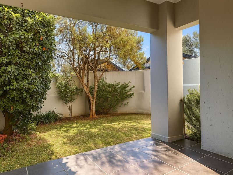 Apartment For Sale in Douglasdale - Photo 2