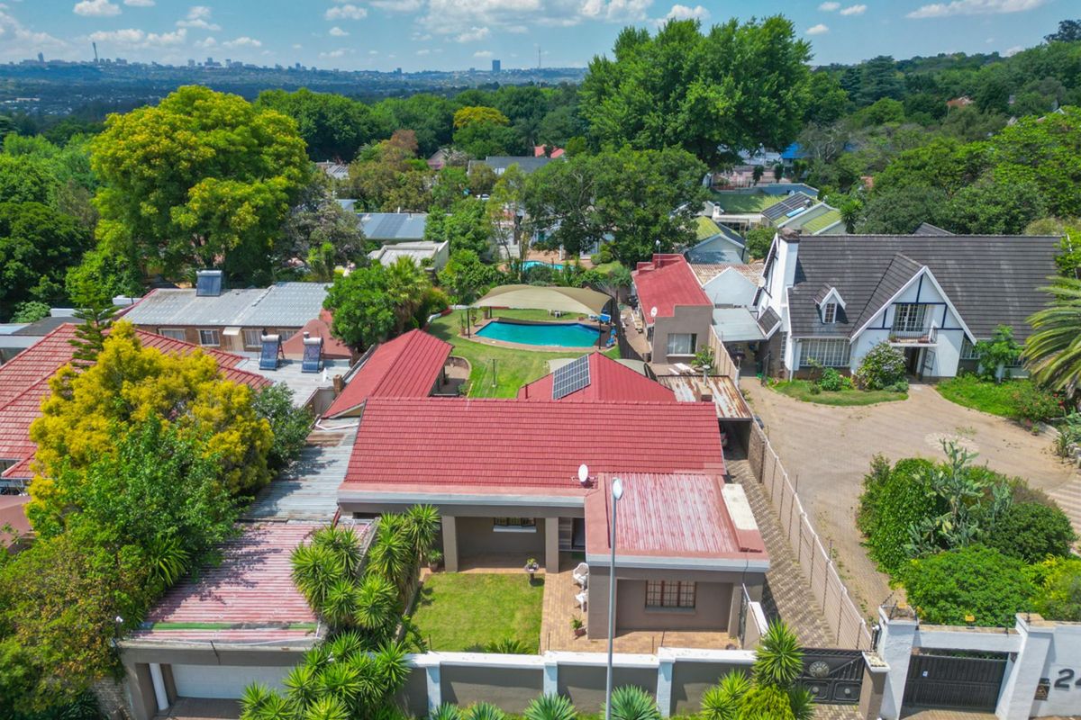 House For Sale in Blairgowrie - Photo 2