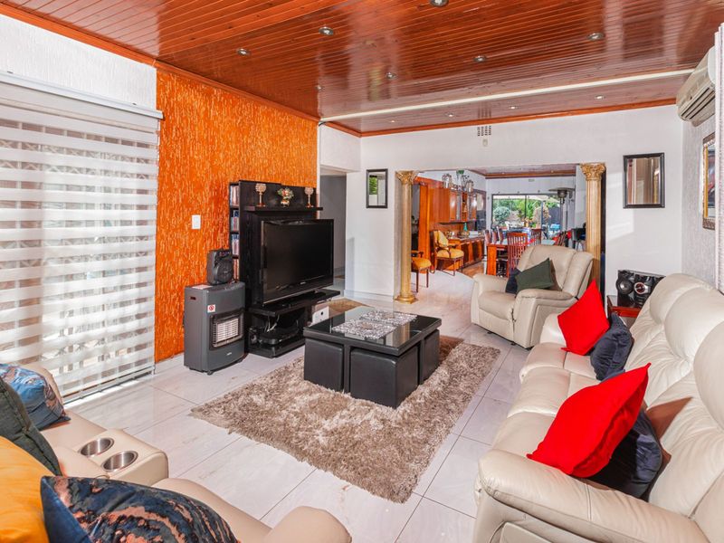 House For Sale in Blairgowrie - Photo 5