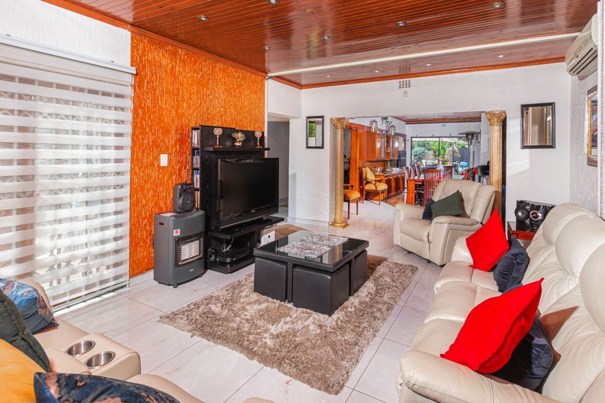 House For Sale in Blairgowrie - Photo 5