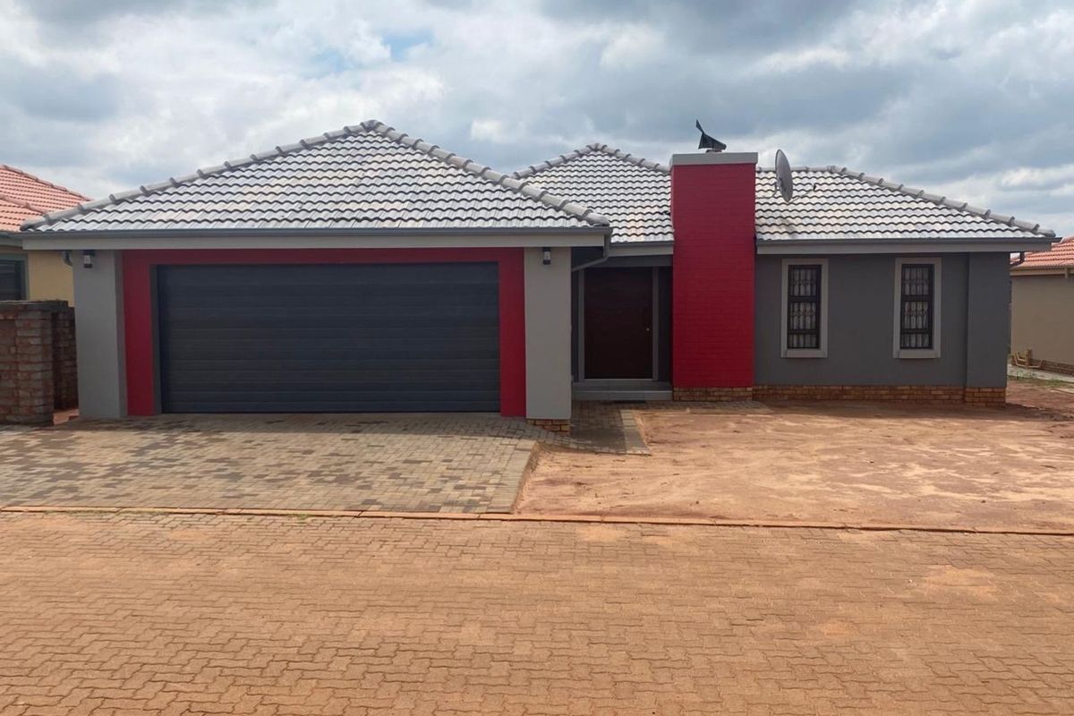 House For Sale in The Orchards - Photo 2