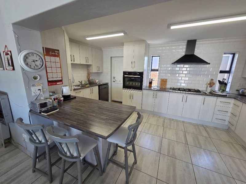 House For Sale in Hartenbos Central - Photo 6