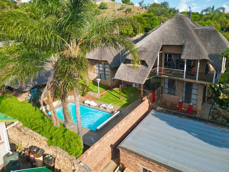 House For Sale in Quellerina - Photo 2