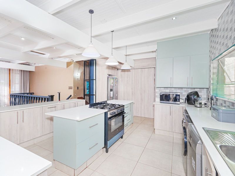 House For Sale in Quellerina - Photo 8