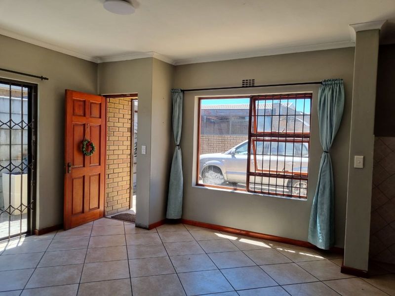 Townhouse For Sale in Zonnendal - Photo 5