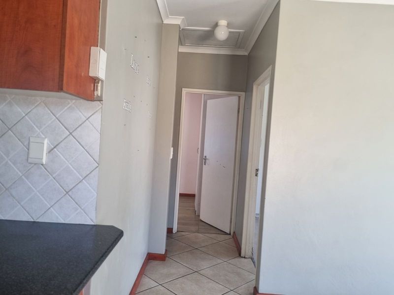 Townhouse For Sale in Zonnendal - Photo 7