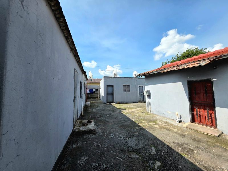 House For Sale in Evander - Photo 3