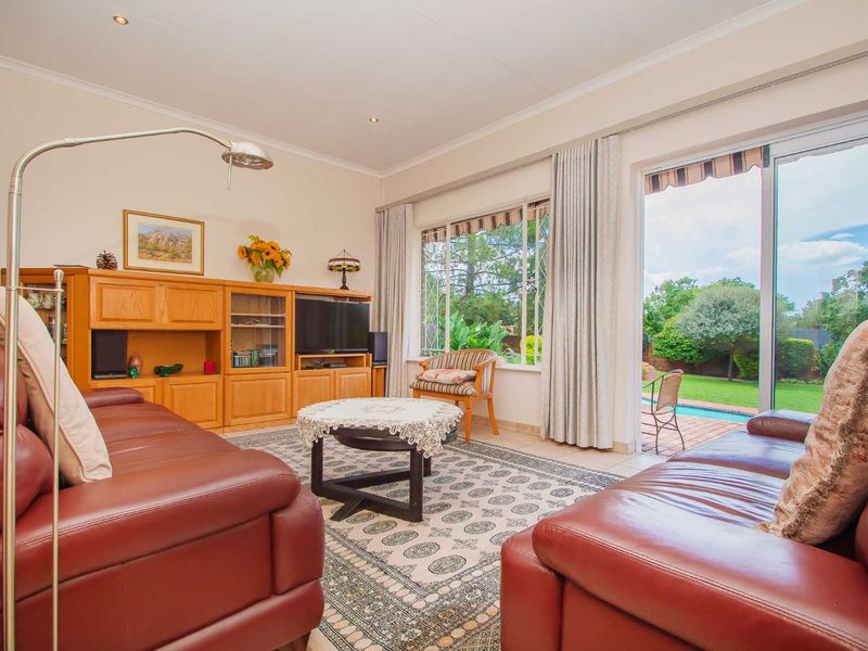 House For Sale in Sundowner - Photo 4