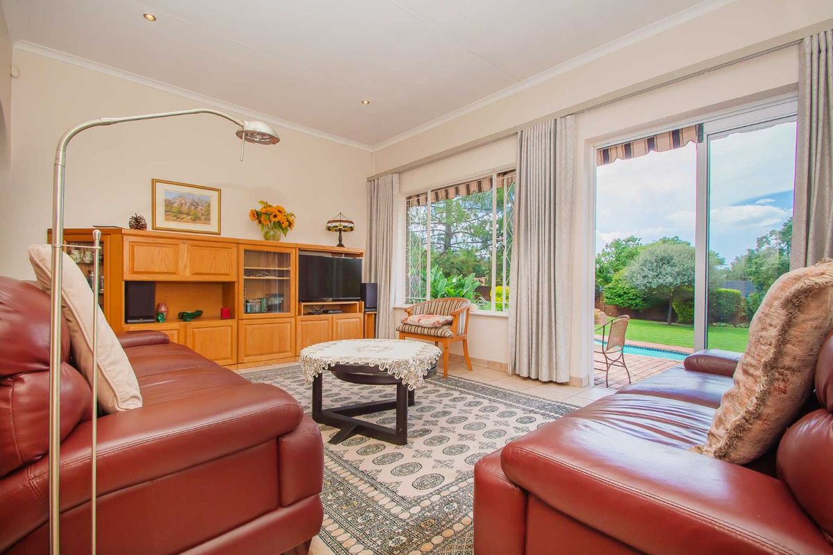 House For Sale in Sundowner - Photo 4