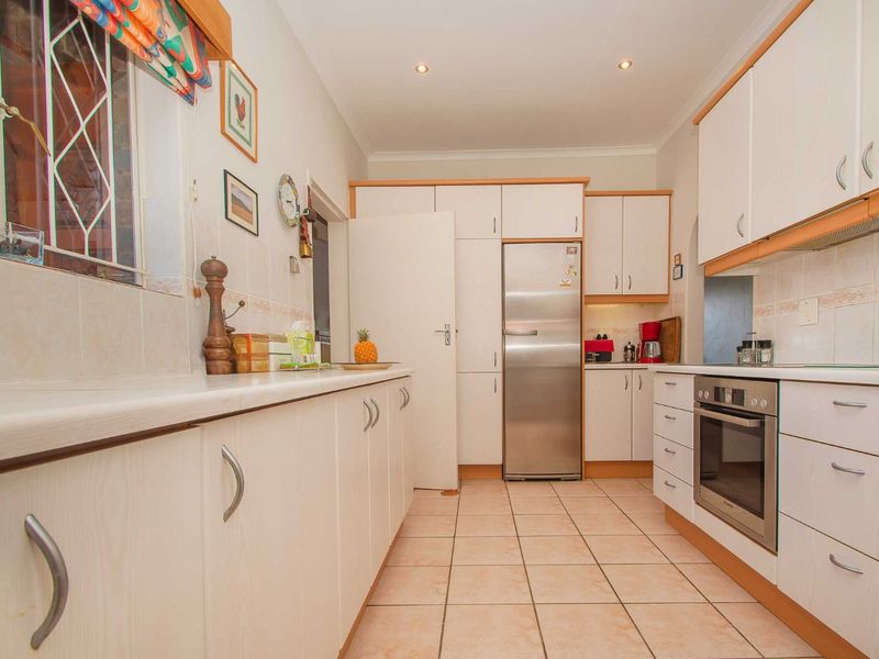 House For Sale in Sundowner - Photo 10