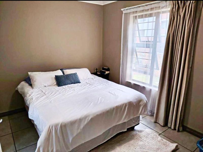 Apartment For Sale in Amberfield - Photo 8